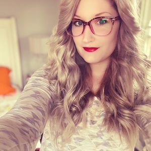 Meet your Posher, Kylee